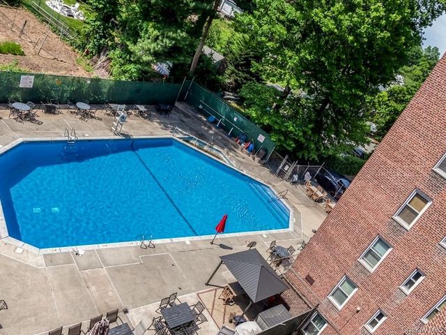 43 Bronx River Road 8A, Yonkers, NY 10704