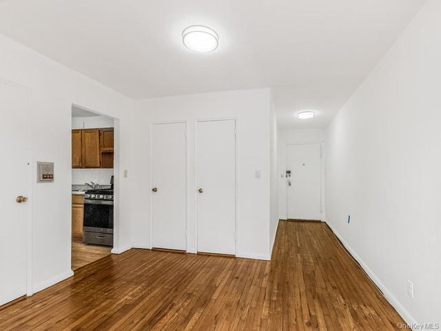 43 Bronx River Road 8A, Yonkers, NY 10704