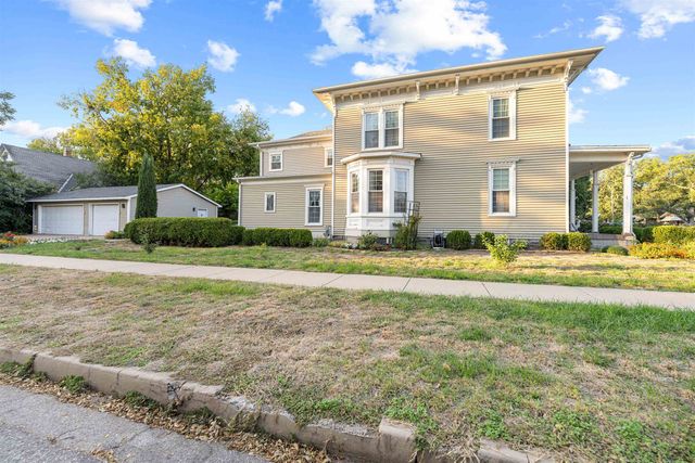 158 S 10th St, Salina, KS 67401