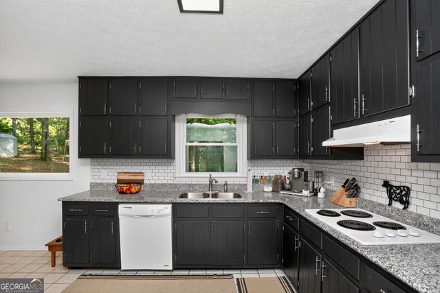 662 Highway 18 W, Barnesville, GA 30204