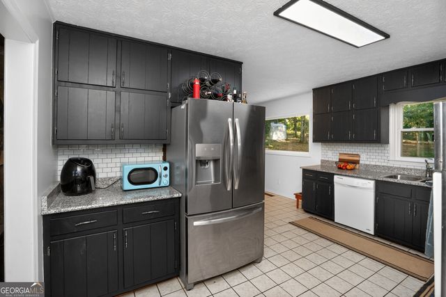 662 Highway 18 W, Barnesville, GA 30204