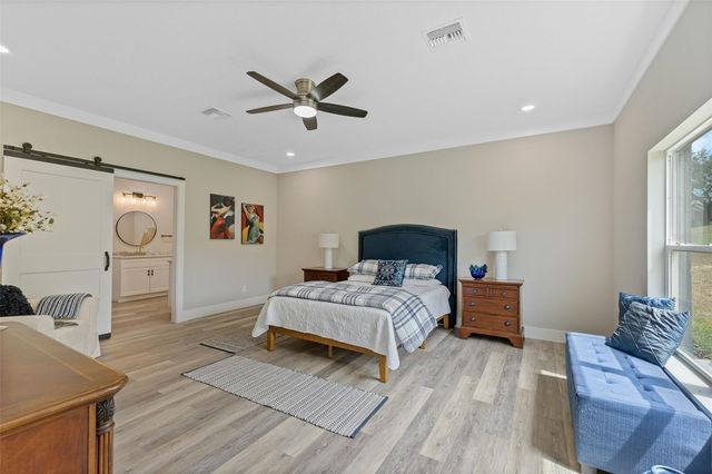 100 FAIRWAY CIRCLE, Umatilla, FL 32784