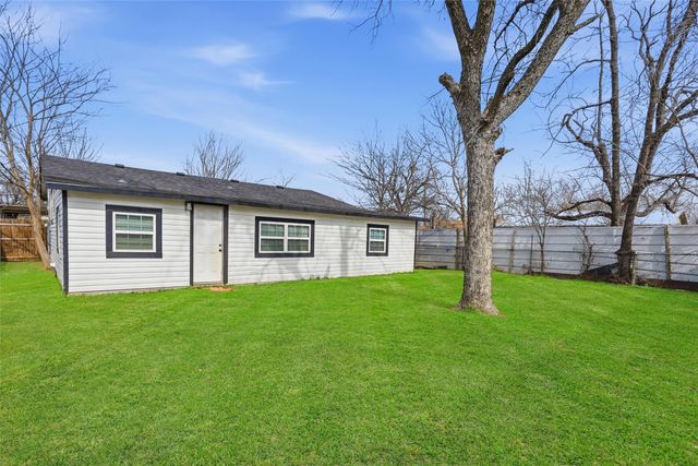 1100 SE 9th Street, Mineral Wells, TX 76067