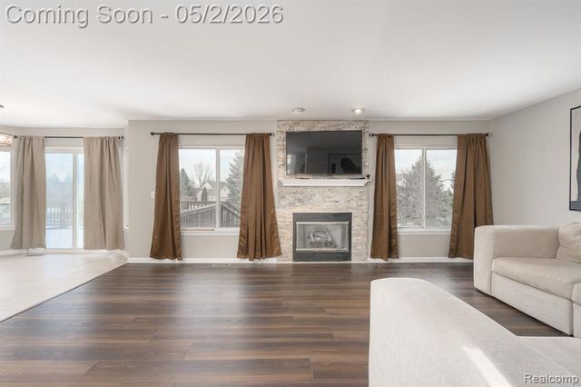 8406 Sherwood Drive, Grand Blanc, MI 48439