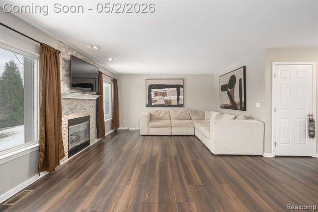 8406 Sherwood Drive, Grand Blanc, MI 48439
