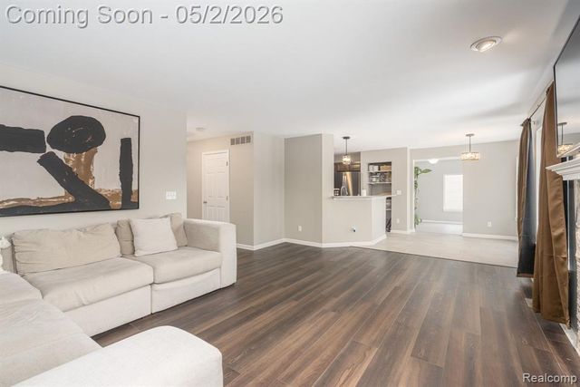 8406 Sherwood Drive, Grand Blanc, MI 48439