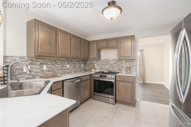 8406 Sherwood Drive, Grand Blanc, MI 48439