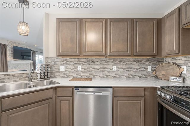 8406 Sherwood Drive, Grand Blanc, MI 48439
