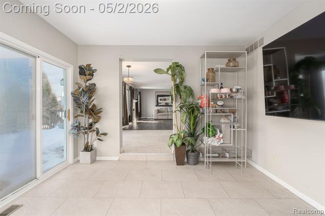 8406 Sherwood Drive, Grand Blanc, MI 48439