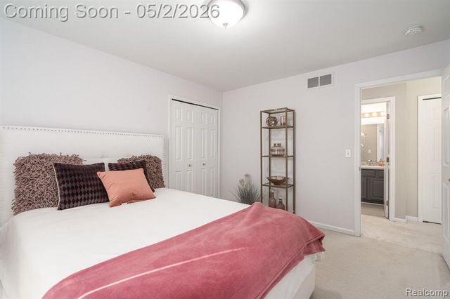8406 Sherwood Drive, Grand Blanc, MI 48439