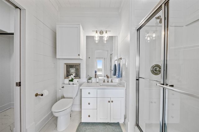 696 Villa Drive, Crystal Beach, TX 77650