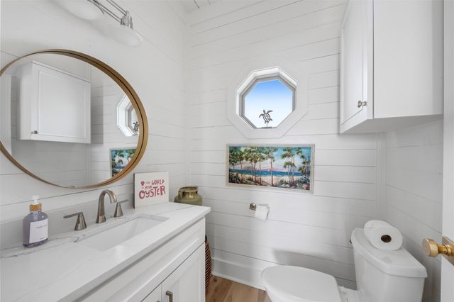 696 Villa Drive, Crystal Beach, TX 77650