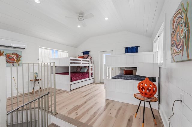 696 Villa Drive, Crystal Beach, TX 77650