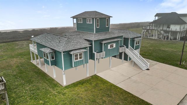 696 Villa Drive, Crystal Beach, TX 77650