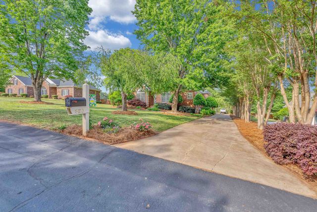 823 Indian Trail Run, Inman, SC 29349