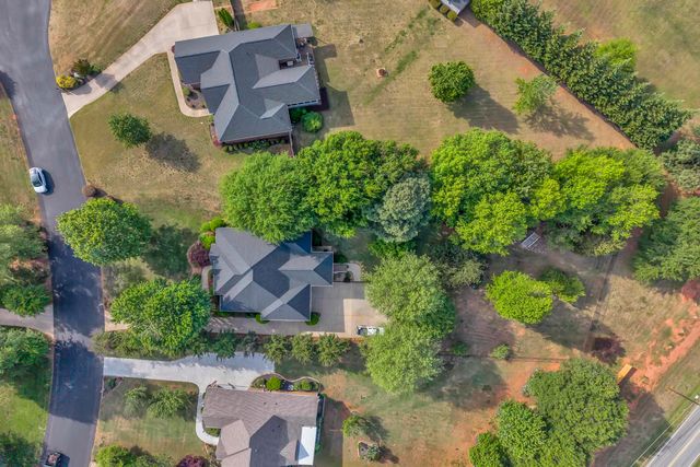823 Indian Trail Run, Inman, SC 29349