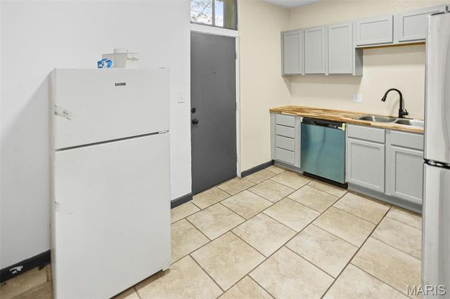 821 Niedringhaus Avenue A, Granite City, IL 62040