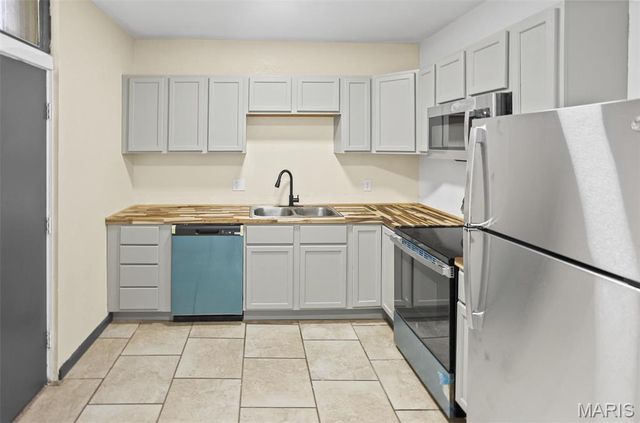 821 Niedringhaus Avenue A, Granite City, IL 62040