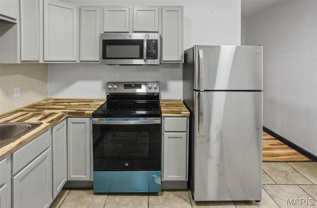 821 Niedringhaus Avenue A, Granite City, IL 62040