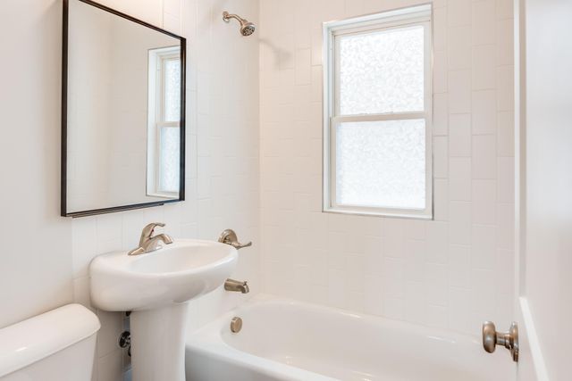 4158 Zane Avenue N, Robbinsdale, MN 55422