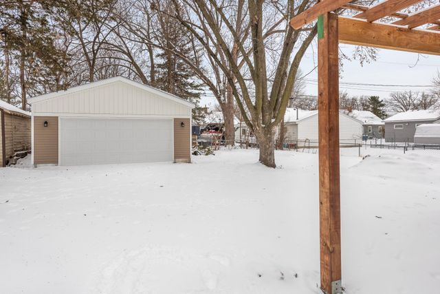 4158 Zane Avenue N, Robbinsdale, MN 55422