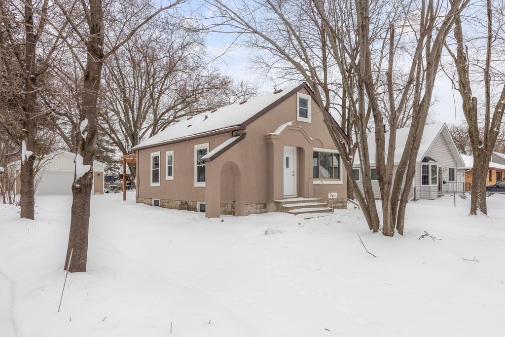 4158 Zane Avenue N, Robbinsdale, MN 55422