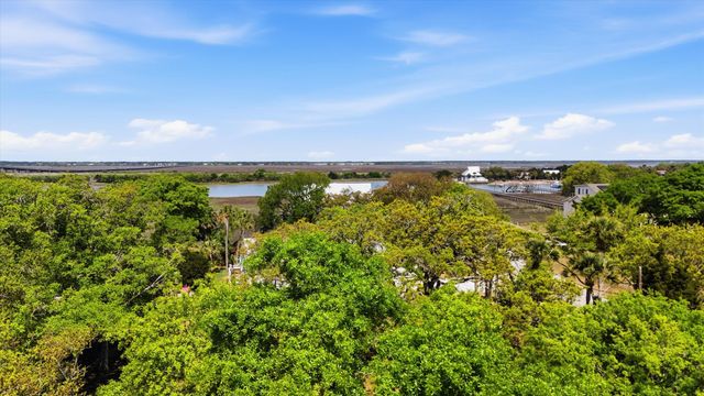 37 21st Avenue, Isle Of Palms, SC 29451