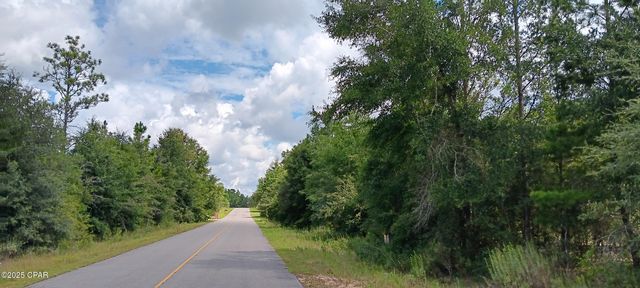 007 Amy Lane, Chipley, FL 32428