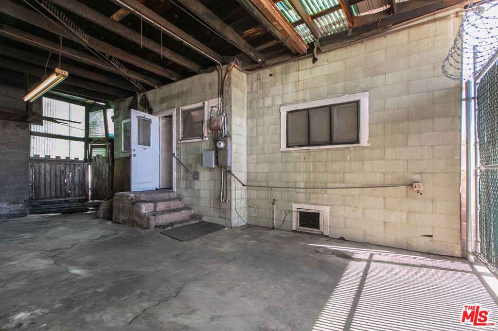 Image 23 of property listing at 6541 Regent Street, Huntington Park, CA 90255