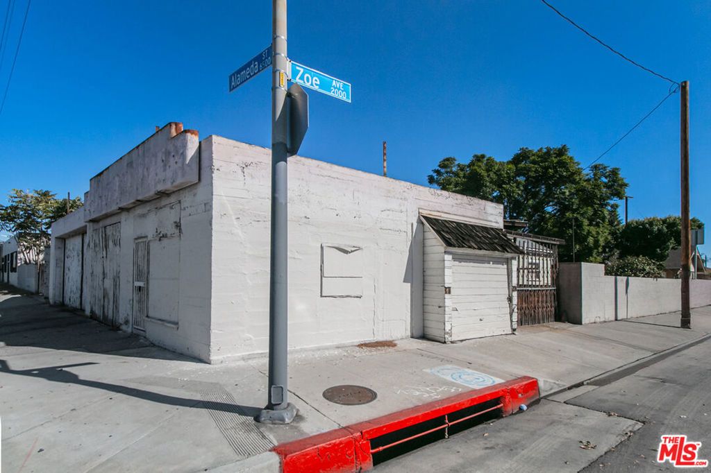 Image 4 of property listing at 6541 Regent Street, Huntington Park, CA 90255