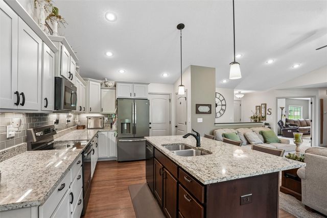 801 N Kenwood Boulevard, Indianola, IA 50125