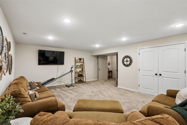 801 N Kenwood Boulevard, Indianola, IA 50125
