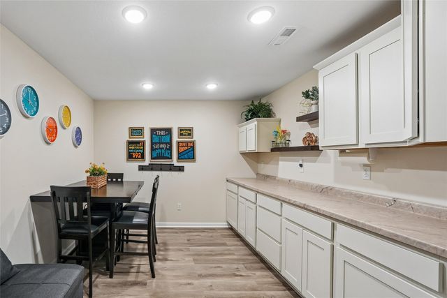 801 N Kenwood Boulevard, Indianola, IA 50125