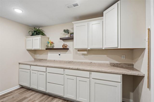 801 N Kenwood Boulevard, Indianola, IA 50125