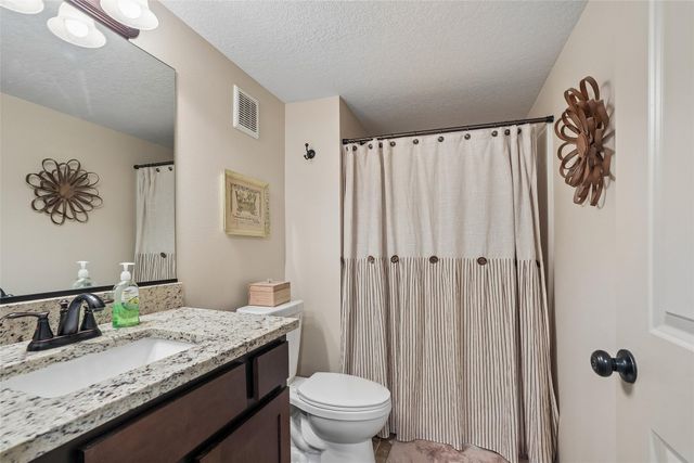 801 N Kenwood Boulevard, Indianola, IA 50125