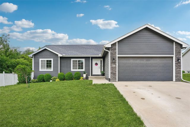 801 N Kenwood Boulevard, Indianola, IA 50125