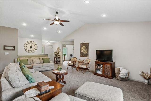 801 N Kenwood Boulevard, Indianola, IA 50125