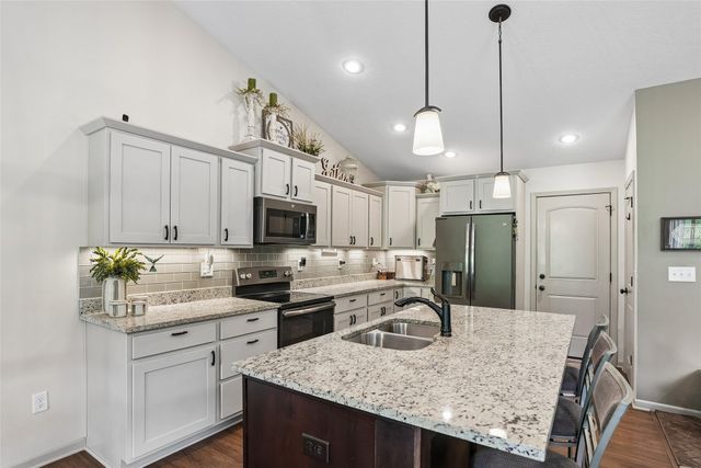 801 N Kenwood Boulevard, Indianola, IA 50125