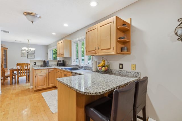 19 Tamarack Lane, Amherst, NH 03031