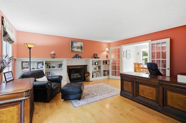 19 Tamarack Lane, Amherst, NH 03031
