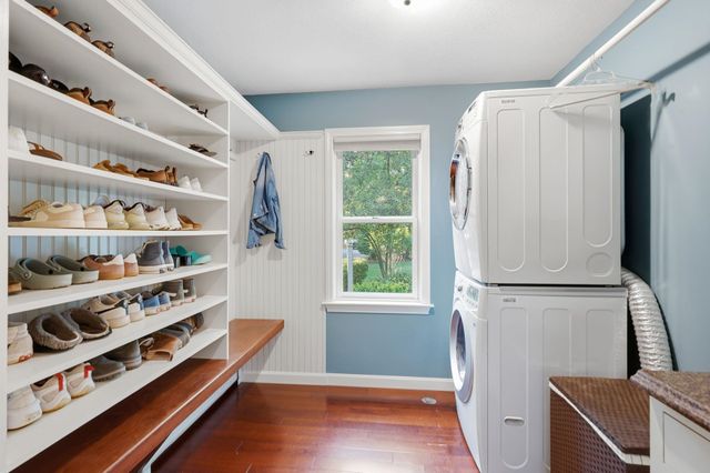 19 Tamarack Lane, Amherst, NH 03031