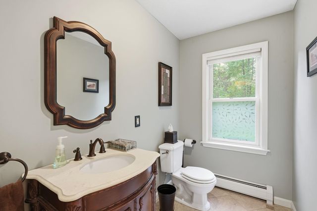 19 Tamarack Lane, Amherst, NH 03031