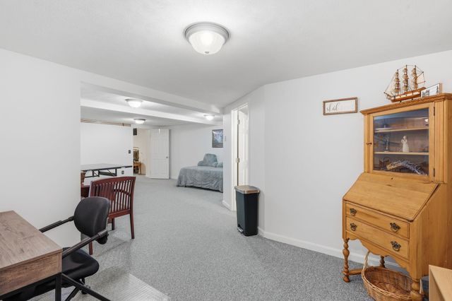 19 Tamarack Lane, Amherst, NH 03031