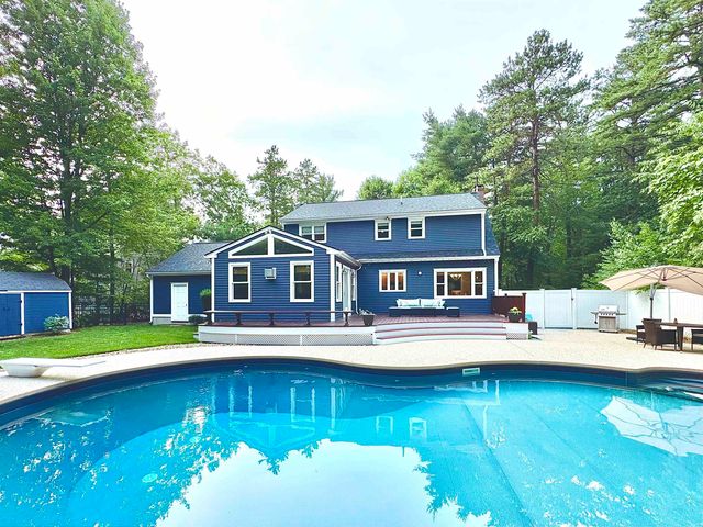 19 Tamarack Lane, Amherst, NH 03031