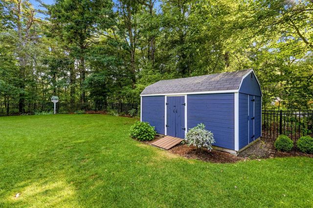 19 Tamarack Lane, Amherst, NH 03031