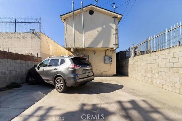 9714 S Main Street, Los Angeles, CA 90003