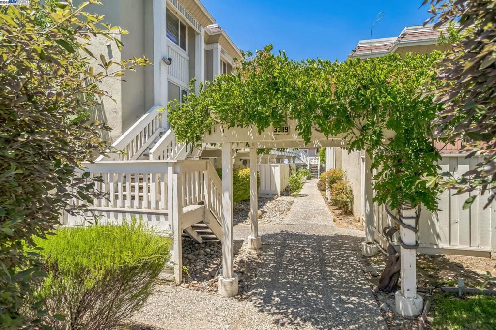 3399 Norton Way 6, Pleasanton, CA 94566