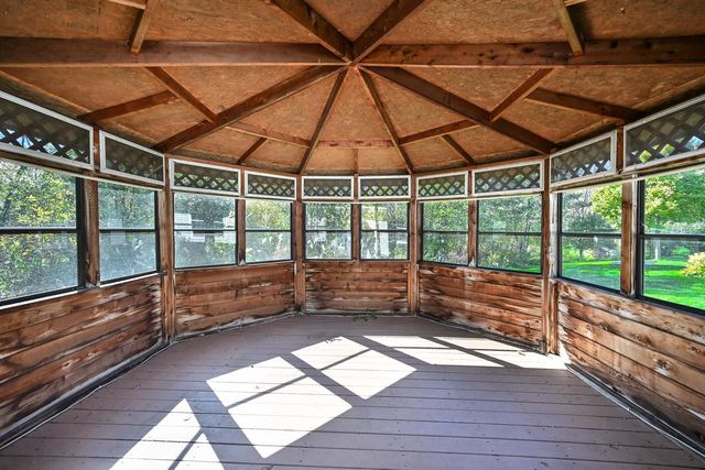 965 E Twin Oaks DRIVE, Oak Creek, WI 53154