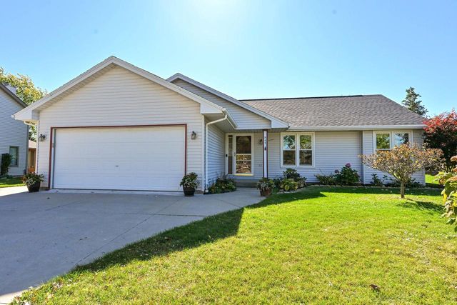 965 E Twin Oaks DRIVE, Oak Creek, WI 53154