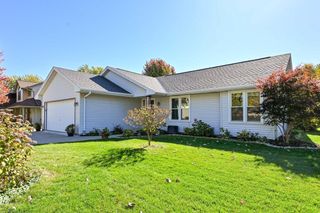 965 E Twin Oaks DRIVE, Oak Creek, WI 53154